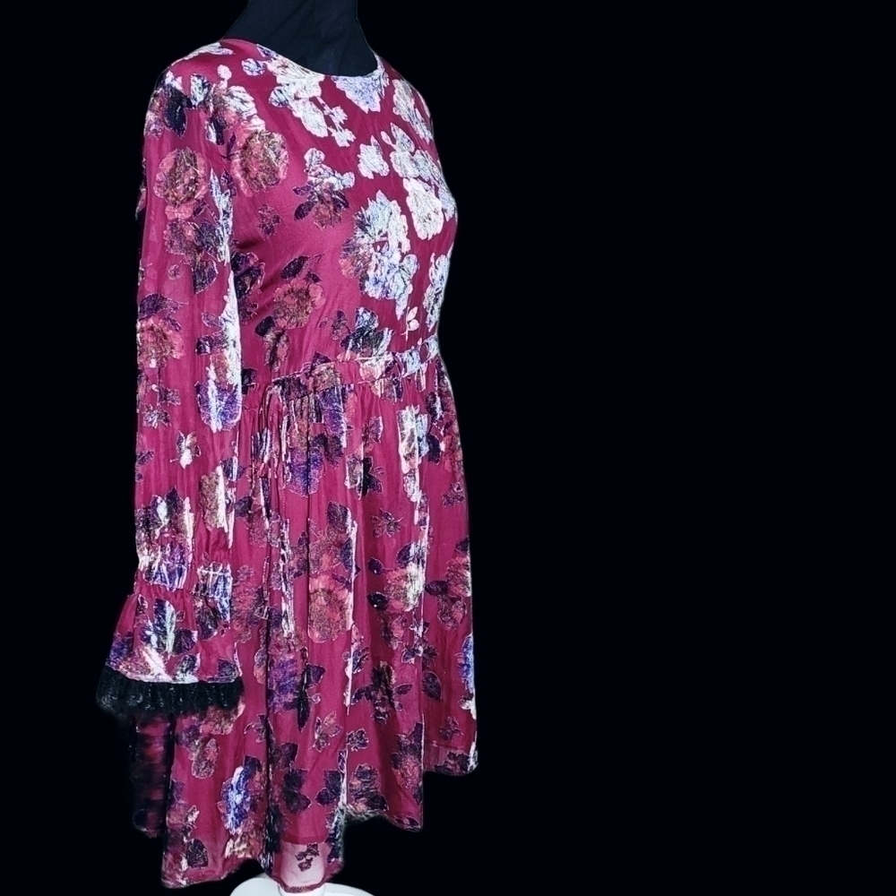 Floral Velvet iridescent 1990s grunge style  Buffalo david bitton mini dress - Picture 5 of 10
